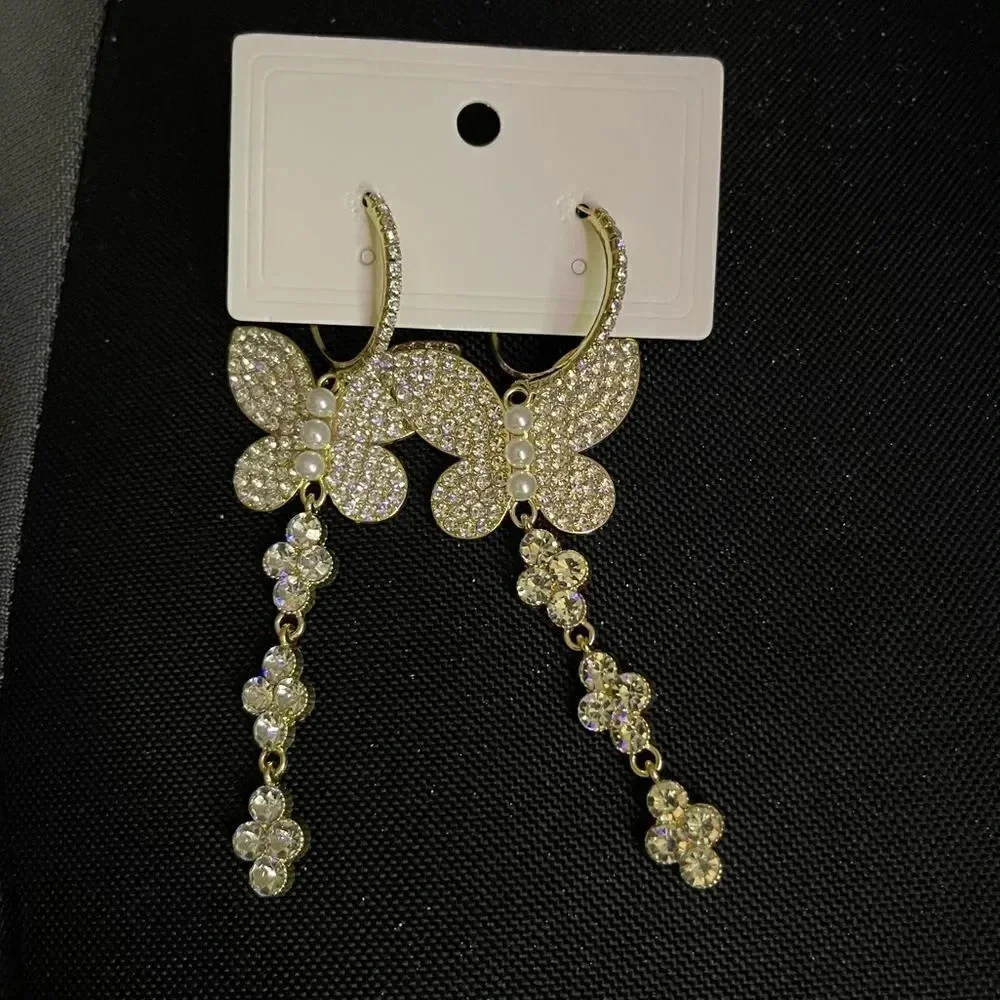 New! Exquisite Butterfly Earrings With Full Shiny Rhinestone Faux Pearl Decor